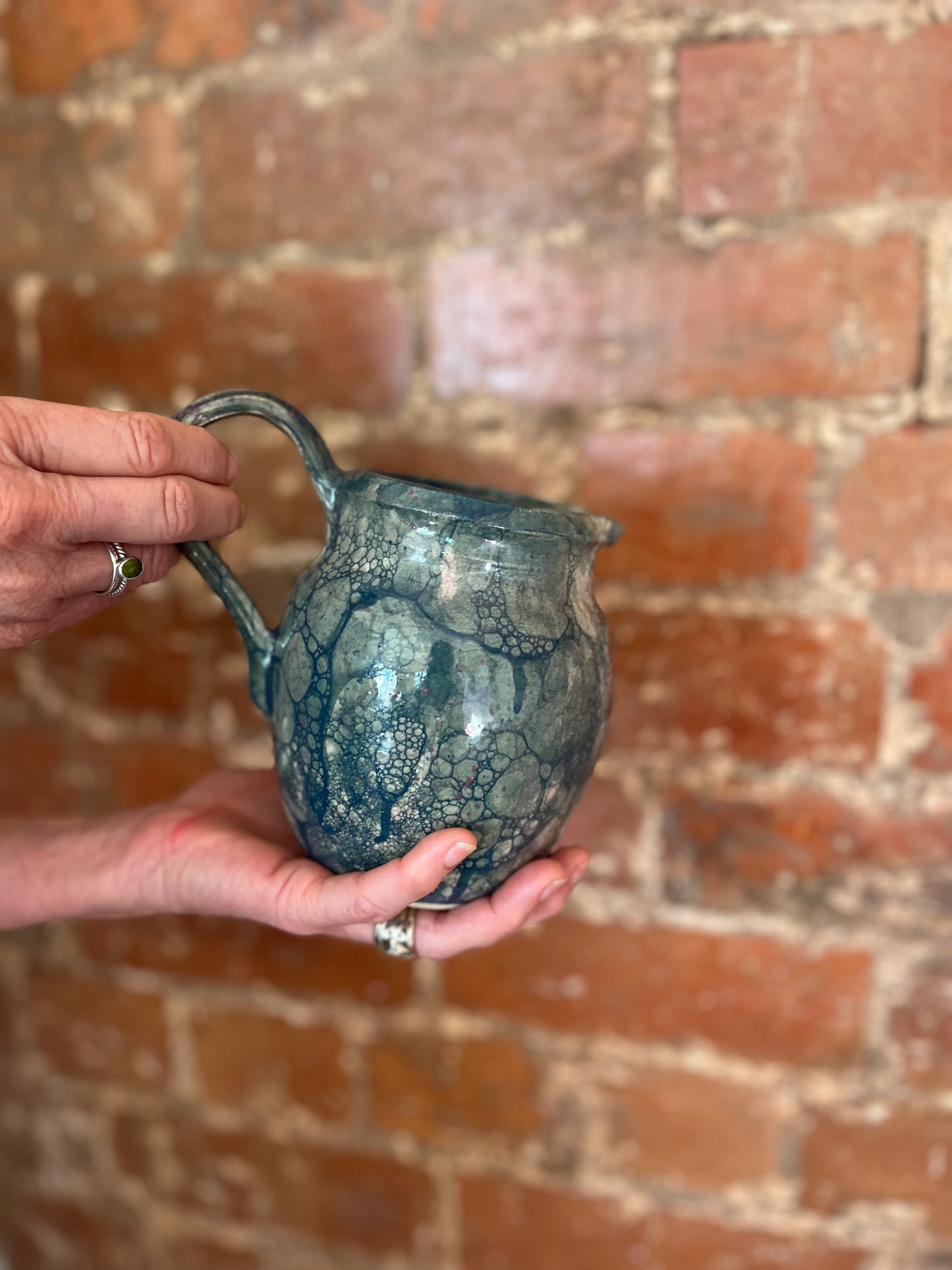 Bubble jug