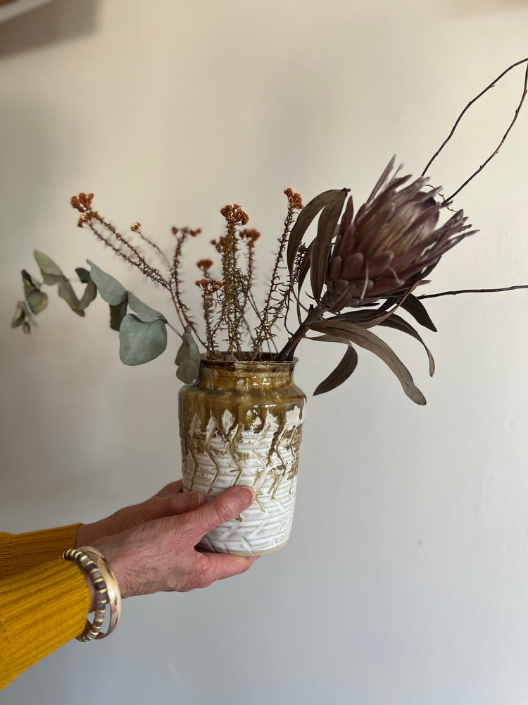 Ceramics & Accessories
