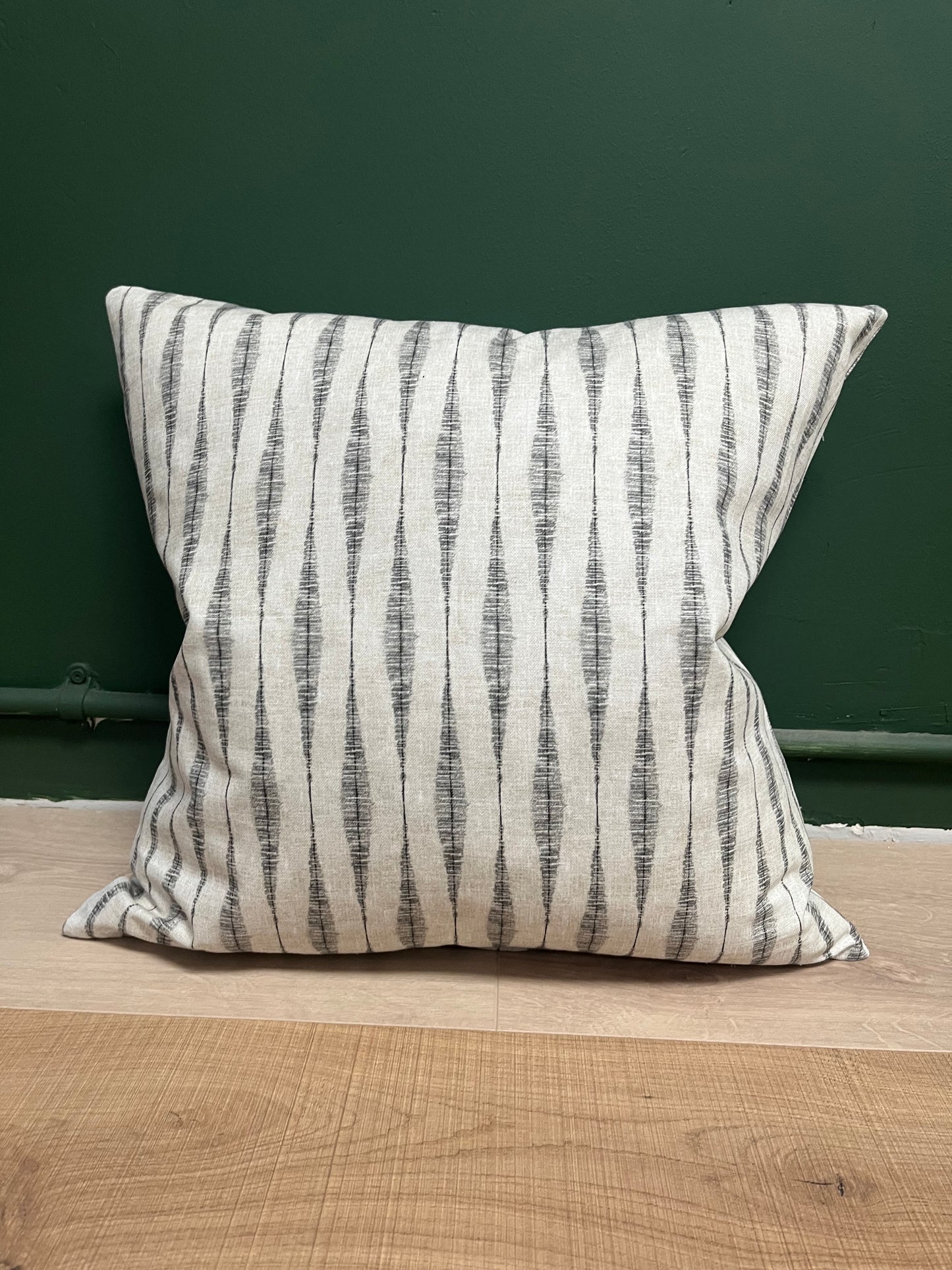 B&W printed cushion